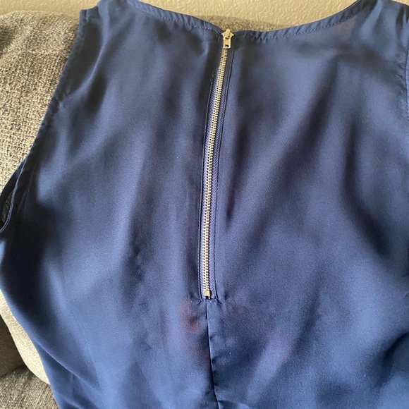 Blue shirt sleeveless with diamond colors - Picture 4 of 7